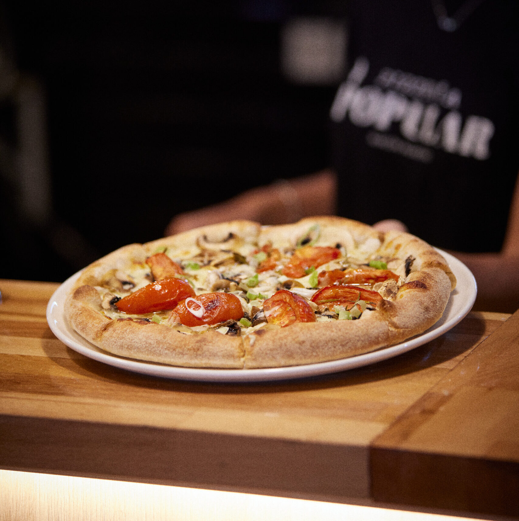 Pizza artesana recién horneada